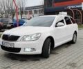 Білий Шкода Октавія, об'ємом двигуна 1.6 л та пробігом 215 тис. км за 7800 $, фото 3 на Automoto.ua