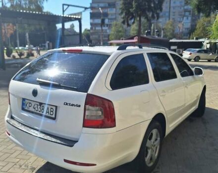 Білий Шкода Октавія, об'ємом двигуна 1.6 л та пробігом 320 тис. км за 7100 $, фото 4 на Automoto.ua