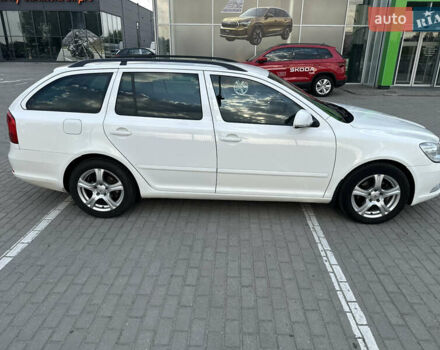 Білий Шкода Октавія, об'ємом двигуна 2 л та пробігом 260 тис. км за 9400 $, фото 16 на Automoto.ua