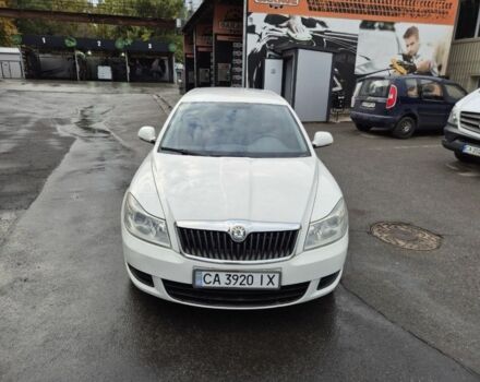 Білий Шкода Октавія, об'ємом двигуна 1.6 л та пробігом 252 тис. км за 7750 $, фото 4 на Automoto.ua