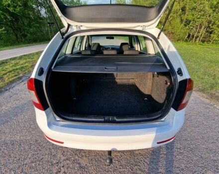 Белый Шкода Октавия, объемом двигателя 1.9 л и пробегом 220 тыс. км за 2200 $, фото 3 на Automoto.ua