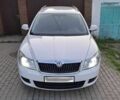 Белый Шкода Октавия, объемом двигателя 1.6 л и пробегом 149 тыс. км за 7900 $, фото 1 на Automoto.ua