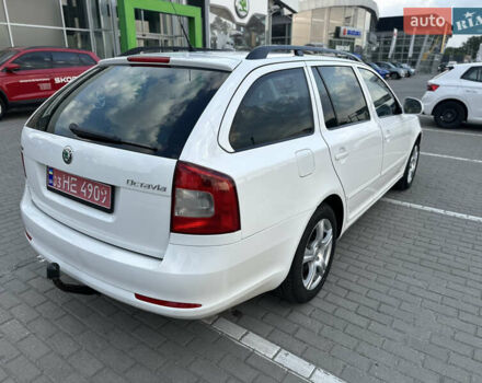 Білий Шкода Октавія, об'ємом двигуна 2 л та пробігом 260 тис. км за 9400 $, фото 12 на Automoto.ua