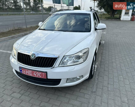 Білий Шкода Октавія, об'ємом двигуна 2 л та пробігом 260 тис. км за 9400 $, фото 26 на Automoto.ua