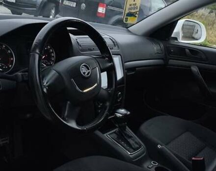 Шкода Октавия 2009 в Мукачеве на Automoto.ua Белый Шкода Октавия, объемом двигателя 1.39 л и пробегом 251 тыс. км за 7300 $, фото 17 на Automoto.ua