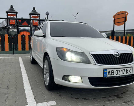 Білий Шкода Октавія, об'ємом двигуна 1.6 л та пробігом 299 тис. км за 7600 $, фото 6 на Automoto.ua