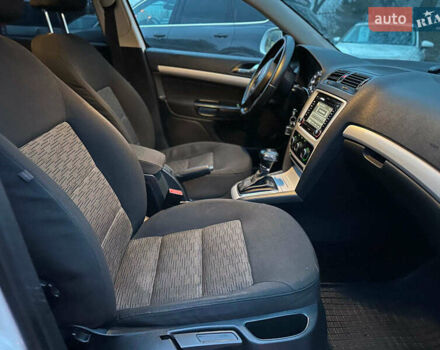 Білий Шкода Октавія, об'ємом двигуна 1.8 л та пробігом 316 тис. км за 7290 $, фото 16 на Automoto.ua