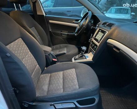 Белый Шкода Октавия, объемом двигателя 1.8 л и пробегом 316 тыс. км за 7290 $, фото 16 на Automoto.ua