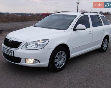 Белый Шкода Октавия, объемом двигателя 1.2 л и пробегом 260 тыс. км за 7700 $, фото 4 на Automoto.ua