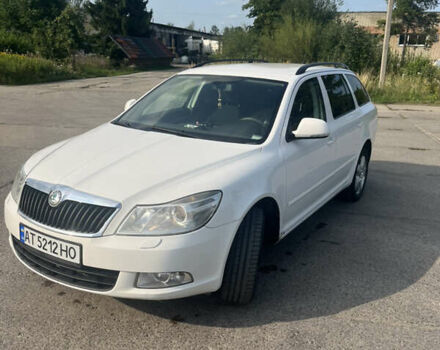 Белый Шкода Октавия, объемом двигателя 1.6 л и пробегом 260 тыс. км за 6850 $, фото 5 на Automoto.ua