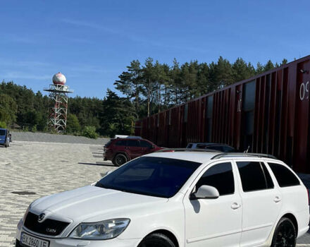 Белый Шкода Октавия, объемом двигателя 1.97 л и пробегом 297 тыс. км за 9500 $, фото 2 на Automoto.ua