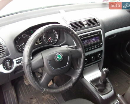 Белый Шкода Октавия, объемом двигателя 1.2 л и пробегом 260 тыс. км за 7700 $, фото 16 на Automoto.ua