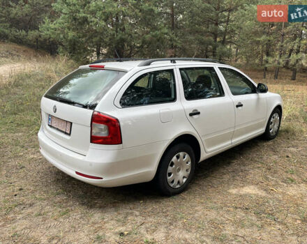 Белый Шкода Октавия, объемом двигателя 1.6 л и пробегом 263 тыс. км за 6800 $, фото 3 на Automoto.ua