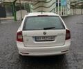 Белый Шкода Октавия, объемом двигателя 1.6 л и пробегом 367 тыс. км за 6600 $, фото 1 на Automoto.ua