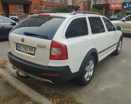 Білий Шкода Октавія, об'ємом двигуна 1.8 л та пробігом 251 тис. км за 10000 $, фото 2 на Automoto.ua