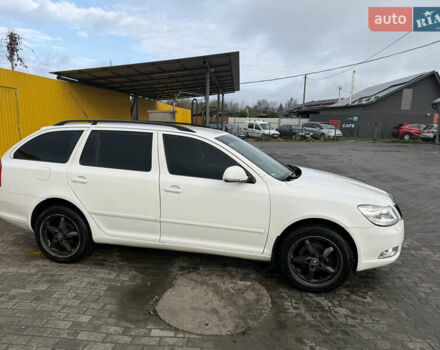 Белый Шкода Октавия, объемом двигателя 1.6 л и пробегом 265 тыс. км за 5499 $, фото 2 на Automoto.ua