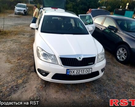 Белый Шкода Октавия, объемом двигателя 2 л и пробегом 245 тыс. км за 11200 $, фото 5 на Automoto.ua