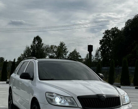 Белый Шкода Октавия, объемом двигателя 1.6 л и пробегом 325 тыс. км за 7800 $, фото 1 на Automoto.ua