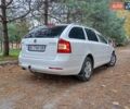 Шкода Октавія 2010 у Самборе на Automoto.ua Білий Шкода Октавія, об'ємом двигуна 1.6 л та пробігом 300 тис. км за 7700 $, фото 5 на Automoto.ua