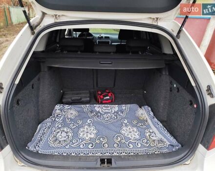 Белый Шкода Октавия, объемом двигателя 1.97 л и пробегом 210 тыс. км за 9000 $, фото 4 на Automoto.ua