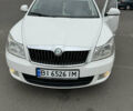Белый Шкода Октавия, объемом двигателя 1.6 л и пробегом 230 тыс. км за 8800 $, фото 1 на Automoto.ua