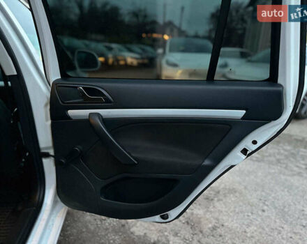 Білий Шкода Октавія, об'ємом двигуна 1.8 л та пробігом 316 тис. км за 7290 $, фото 13 на Automoto.ua