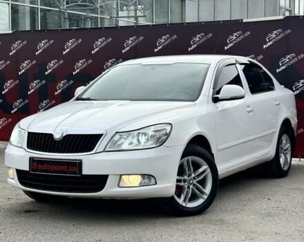 Білий Шкода Октавія, об'ємом двигуна 1.8 л та пробігом 233 тис. км за 8200 $, фото 2 на Automoto.ua