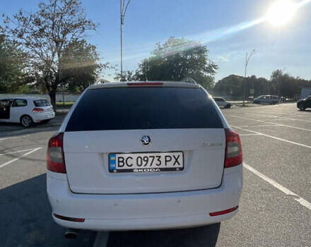 Белый Шкода Октавия, объемом двигателя 1.6 л и пробегом 291 тыс. км за 8200 $, фото 3 на Automoto.ua