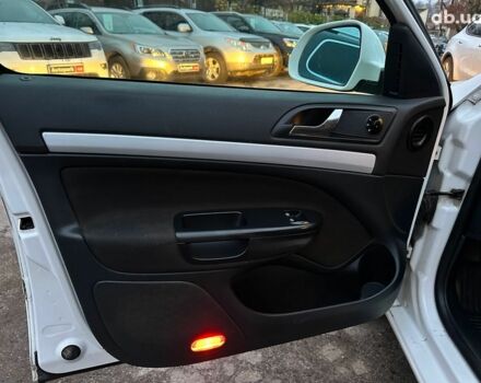 Белый Шкода Октавия, объемом двигателя 1.8 л и пробегом 316 тыс. км за 7290 $, фото 19 на Automoto.ua