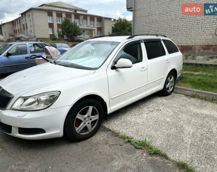 Белый Шкода Октавия, объемом двигателя 1.6 л и пробегом 393 тыс. км за 8200 $, фото 7 на Automoto.ua