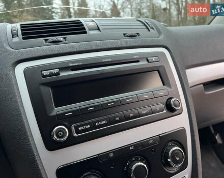 Белый Шкода Октавия, объемом двигателя 1.6 л и пробегом 309 тыс. км за 7499 $, фото 47 на Automoto.ua