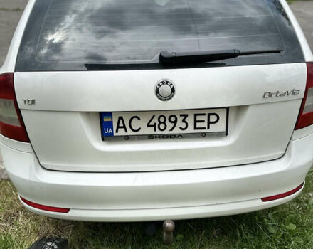 Белый Шкода Октавия, объемом двигателя 1.6 л и пробегом 393 тыс. км за 8200 $, фото 6 на Automoto.ua