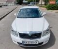 Белый Шкода Октавия, объемом двигателя 1.8 л и пробегом 241 тыс. км за 8500 $, фото 16 на Automoto.ua