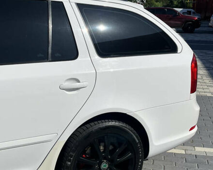 Белый Шкода Октавия, объемом двигателя 1.97 л и пробегом 297 тыс. км за 9500 $, фото 4 на Automoto.ua