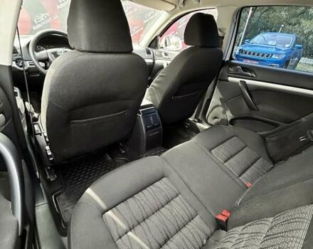 Білий Шкода Октавія, об'ємом двигуна 1.8 л та пробігом 233 тис. км за 8200 $, фото 21 на Automoto.ua