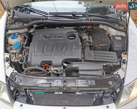 Шкода Октавія 2010 у Самборе на Automoto.ua Білий Шкода Октавія, об'ємом двигуна 1.6 л та пробігом 300 тис. км за 7700 $, фото 2 на Automoto.ua