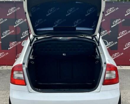 Білий Шкода Октавія, об'ємом двигуна 1.8 л та пробігом 233 тис. км за 8200 $, фото 11 на Automoto.ua