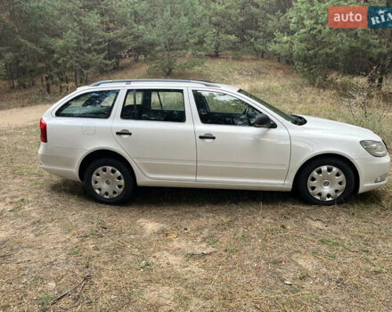 Белый Шкода Октавия, объемом двигателя 1.6 л и пробегом 263 тыс. км за 7499 $, фото 2 на Automoto.ua