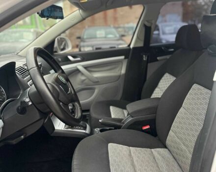 Шкода Октавия 2010 в Кривом Роге на Automoto.ua Белый Шкода Октавия, объемом двигателя 1.8 л и пробегом 322 тыс. км за 6999 $, фото 7 на Automoto.ua
