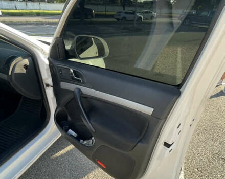 Белый Шкода Октавия, объемом двигателя 1.6 л и пробегом 291 тыс. км за 8200 $, фото 13 на Automoto.ua