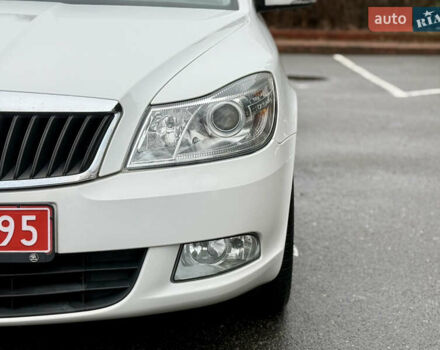 Белый Шкода Октавия, объемом двигателя 1.6 л и пробегом 204 тыс. км за 8999 $, фото 20 на Automoto.ua