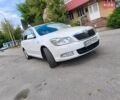 Белый Шкода Октавия, объемом двигателя 1.8 л и пробегом 241 тыс. км за 8500 $, фото 1 на Automoto.ua