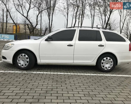 Белый Шкода Октавия, объемом двигателя 1.9 л и пробегом 373 тыс. км за 7000 $, фото 3 на Automoto.ua