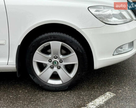 Белый Шкода Октавия, объемом двигателя 1.6 л и пробегом 204 тыс. км за 8999 $, фото 22 на Automoto.ua