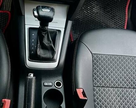 Белый Шкода Октавия, объемом двигателя 1.6 л и пробегом 302 тыс. км за 6600 $, фото 6 на Automoto.ua