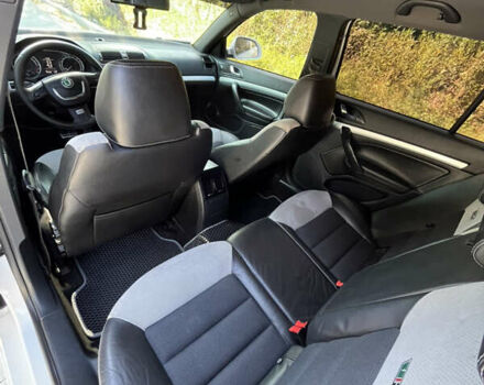 Белый Шкода Октавия, объемом двигателя 1.97 л и пробегом 298 тыс. км за 9999 $, фото 52 на Automoto.ua