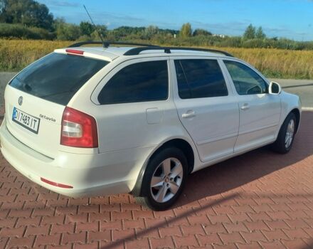 Белый Шкода Октавия, объемом двигателя 1.6 л и пробегом 400 тыс. км за 5999 $, фото 4 на Automoto.ua