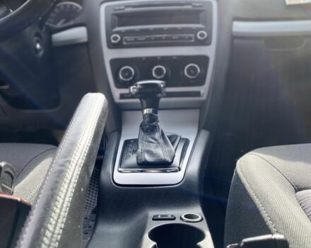 Шкода Октавія 2010 у Старокостянтинів на Automoto.ua Білий Шкода Октавія, об'ємом двигуна 1.6 л та пробігом 281 тис. км за 8600 $, фото 6 на Automoto.ua