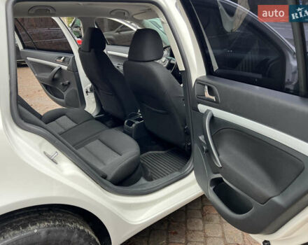 Белый Шкода Октавия, объемом двигателя 1.6 л и пробегом 309 тыс. км за 7499 $, фото 39 на Automoto.ua