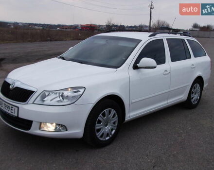 Білий Шкода Октавія, об'ємом двигуна 1.2 л та пробігом 260 тис. км за 6999 $, фото 2 на Automoto.ua